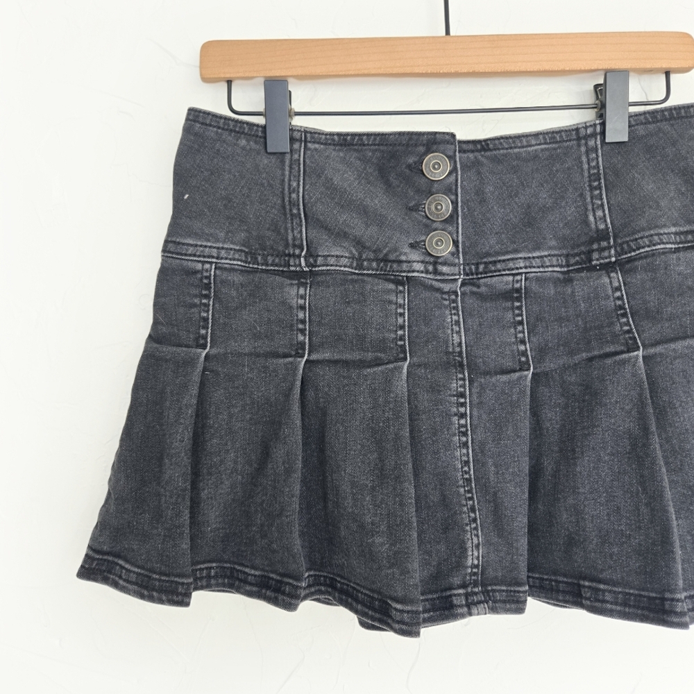 BDG Pleated Y2k Black Jean Skirt